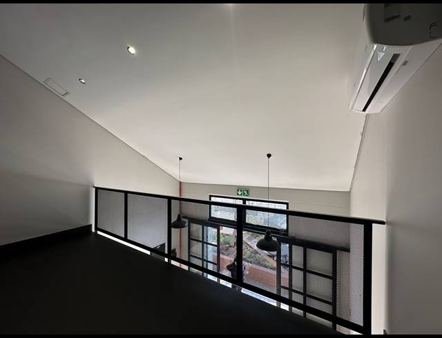 48M² OFFICE TO LET IN ROOIHUISKRAAL NORTH